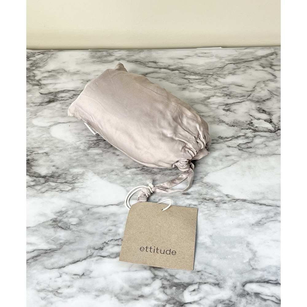 Ettitude NWT Soft Bamboo Lyocell Pillowcase Size Standard JL3 Mist